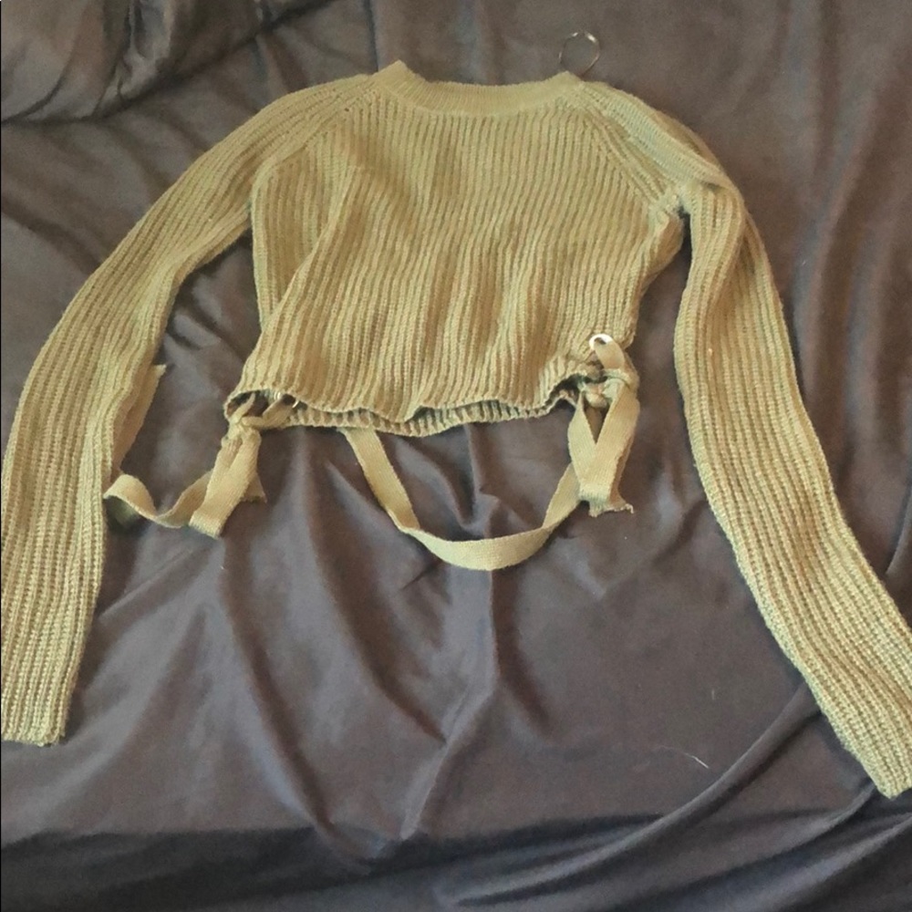 Green sweater crop top
